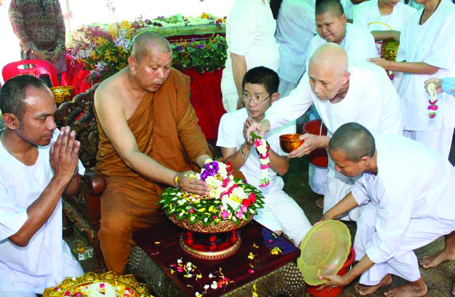 หลวงพ่อปรีชา หลวงพ่อไก่ชน