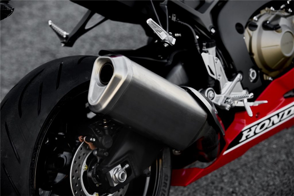 ฮอนด้า8-(1000RR)