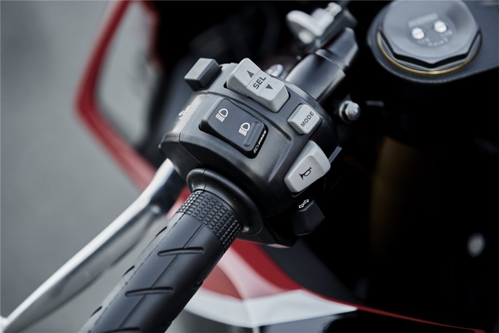 ฮอนด้า9-(1000RR)