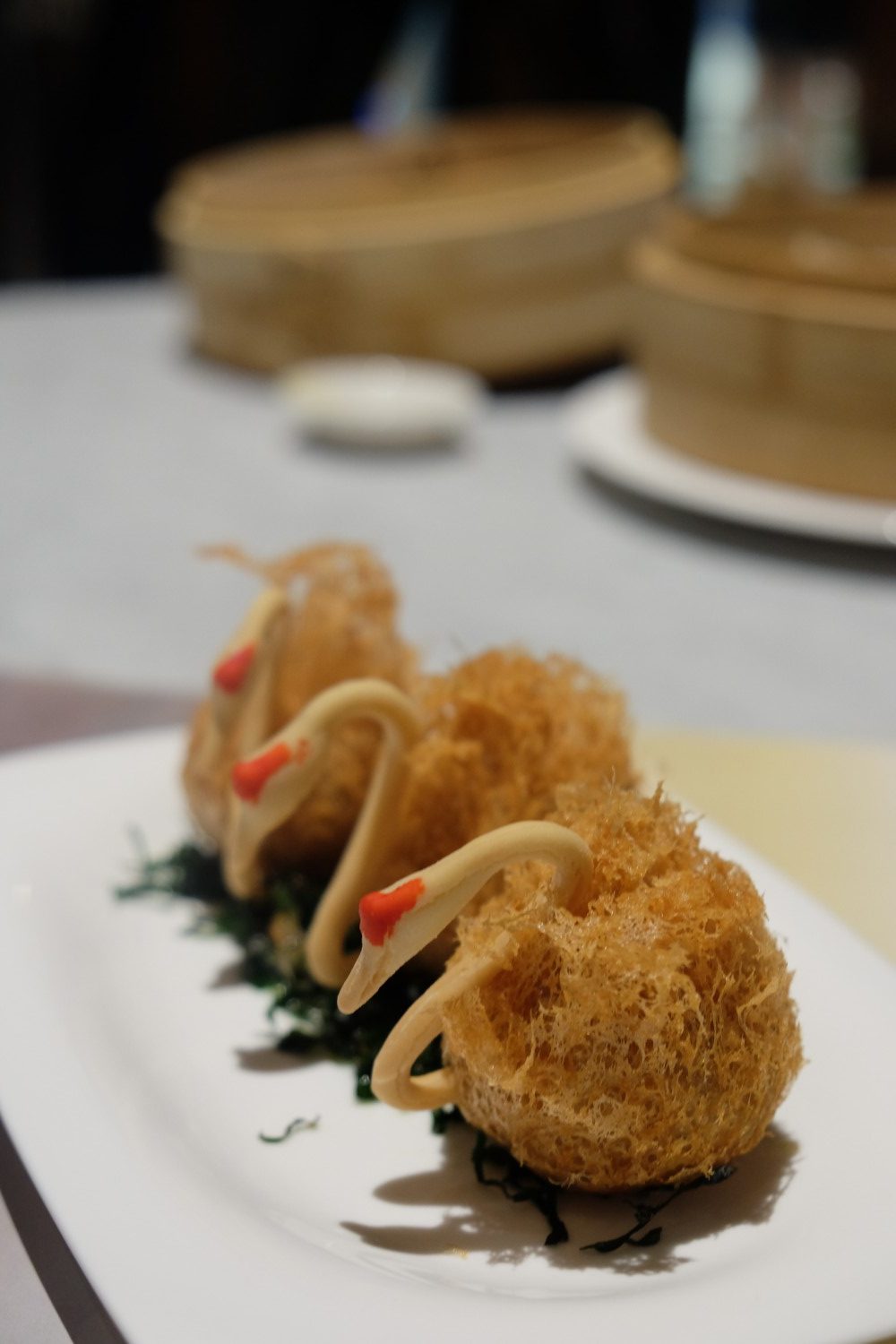 เผือกทอดหงส์ทองคำ
