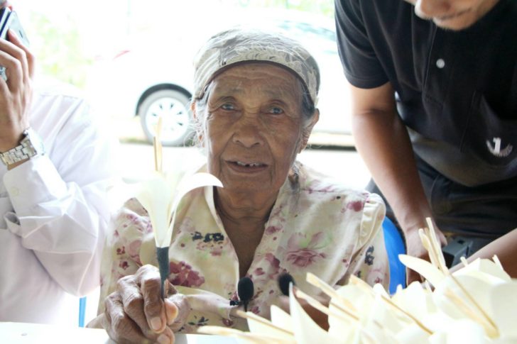 ดอกไม้จันทน์ตรัง