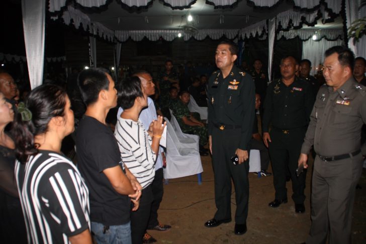 ผบ.มทบ.45ร่วมงานศพพลทหารเหยื่อซ้อม1