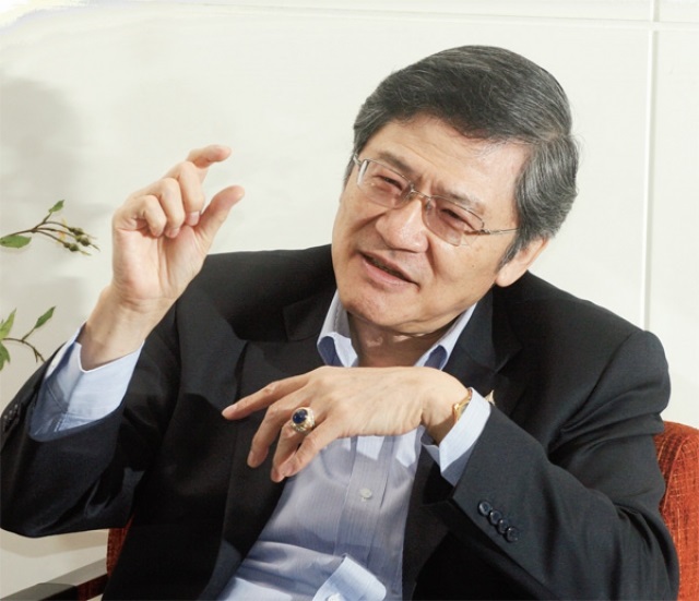 ร.ต.ท.เจริญ เหล่าธรรมทัศน์