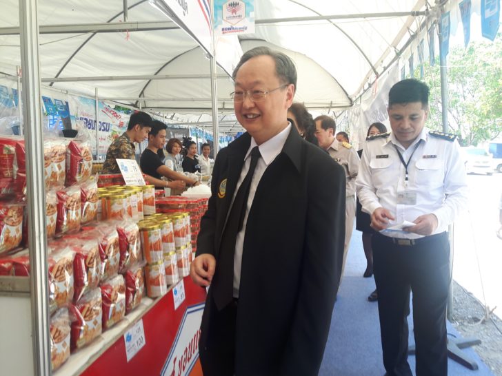 สนธิรัตน์-ตรวจสินค้าช่วงสงกรานต์