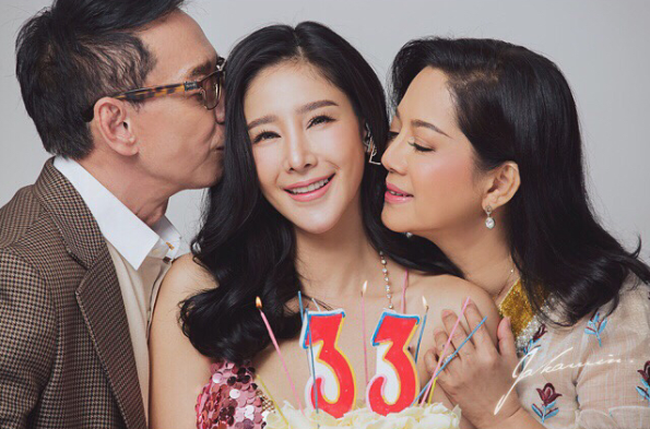 กว่า 30 ปีที่รอคอย &amp;#39;แตงโม&amp;#39; เผยรูปครอบครัวที่ไม่เคยมี บอกเสียงสะอื้น รอมาตลอดชีวิต