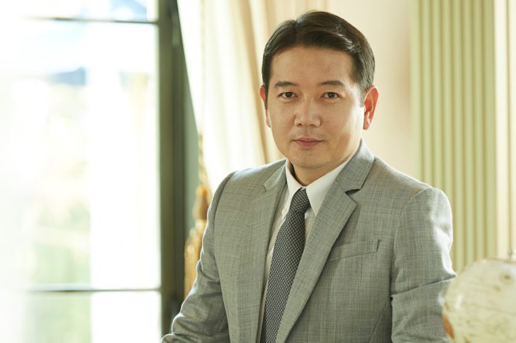 นายพีระพงศ์ จรูญเอก ประธานเจ้าหน้าที่บริหาร บ.ออริจิ้น พร็อพเพอร์ตี้ จก.(มหาชน)