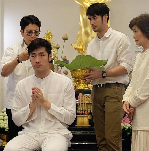 ครอบครัวฉัตรบริรักษ์ปลื้ม 'ภัทร์' เข้าพิธีอุปสมบทที่วัด ...