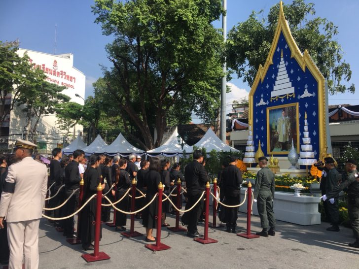 ซุ้มถวายดอกไม้จันทน์อนุสาวรีย์ประชาธิปไตย1