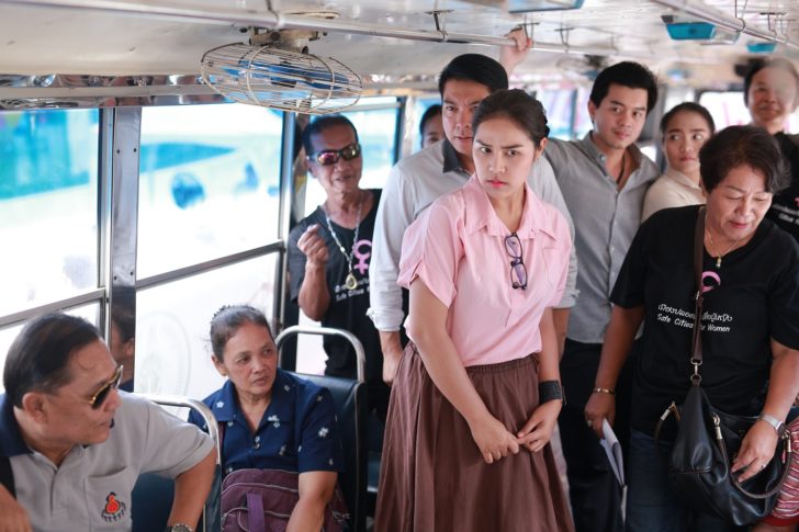 ภาพจำลองสถานการณ์การคุกคามผู้หญิงบนรถโดยสารสาธารณะ1