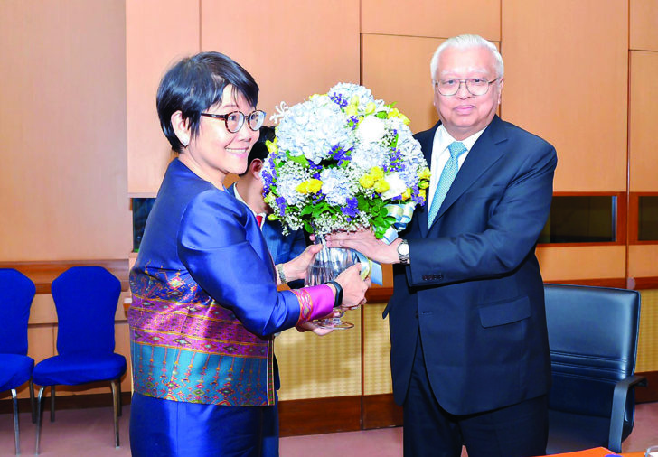 ร่วมยินดี