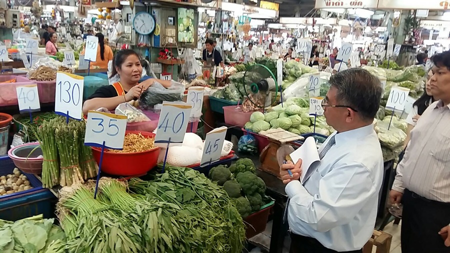 พณ.ตรวจตลาดสด ยันราคาพืชเกษตรยังนิ่ง ท่ามกลางกระแสขึ้นค่าแรง