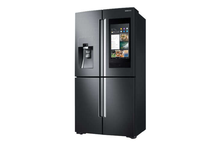Family Hub CES 2018_refrigerator 2