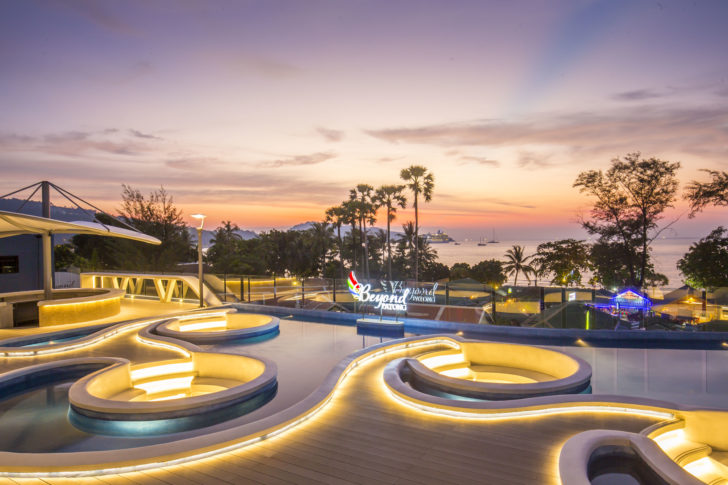 Beyond Sky Bar (9)