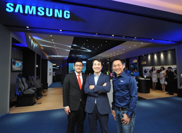 Samsung Experience Store 01