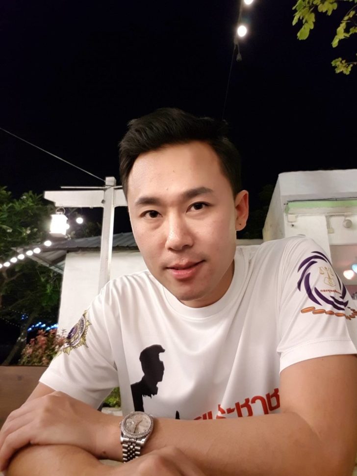 นายษิทรา เบี้ยบังเกิด หรือทนายตั้ม