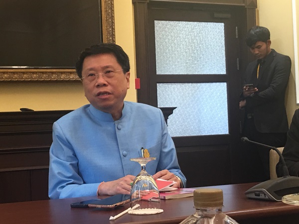 หมอธี1