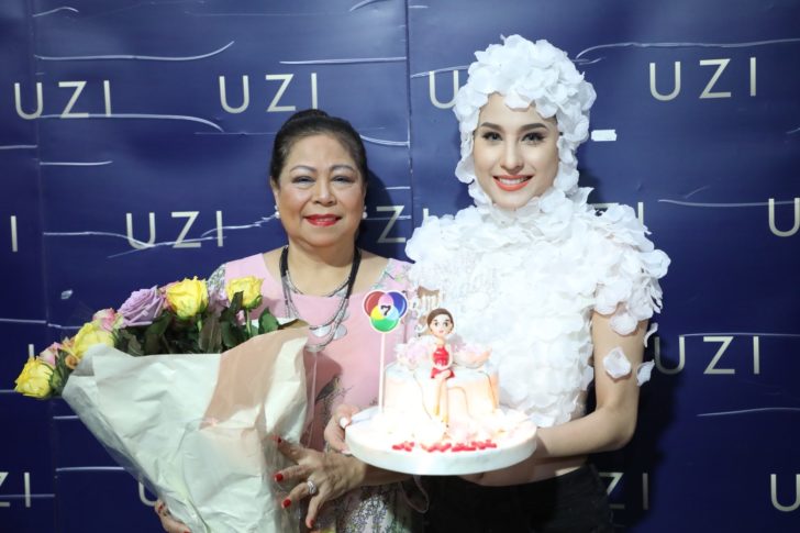 10 เบื้องหลังการถ่ายแฟชั่น UZI Cosmetic