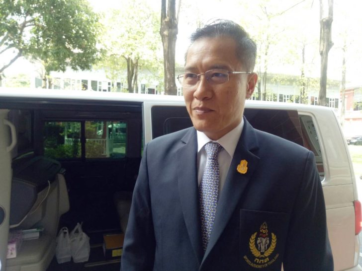 วีระศักดิ์ โควสุรัตน์