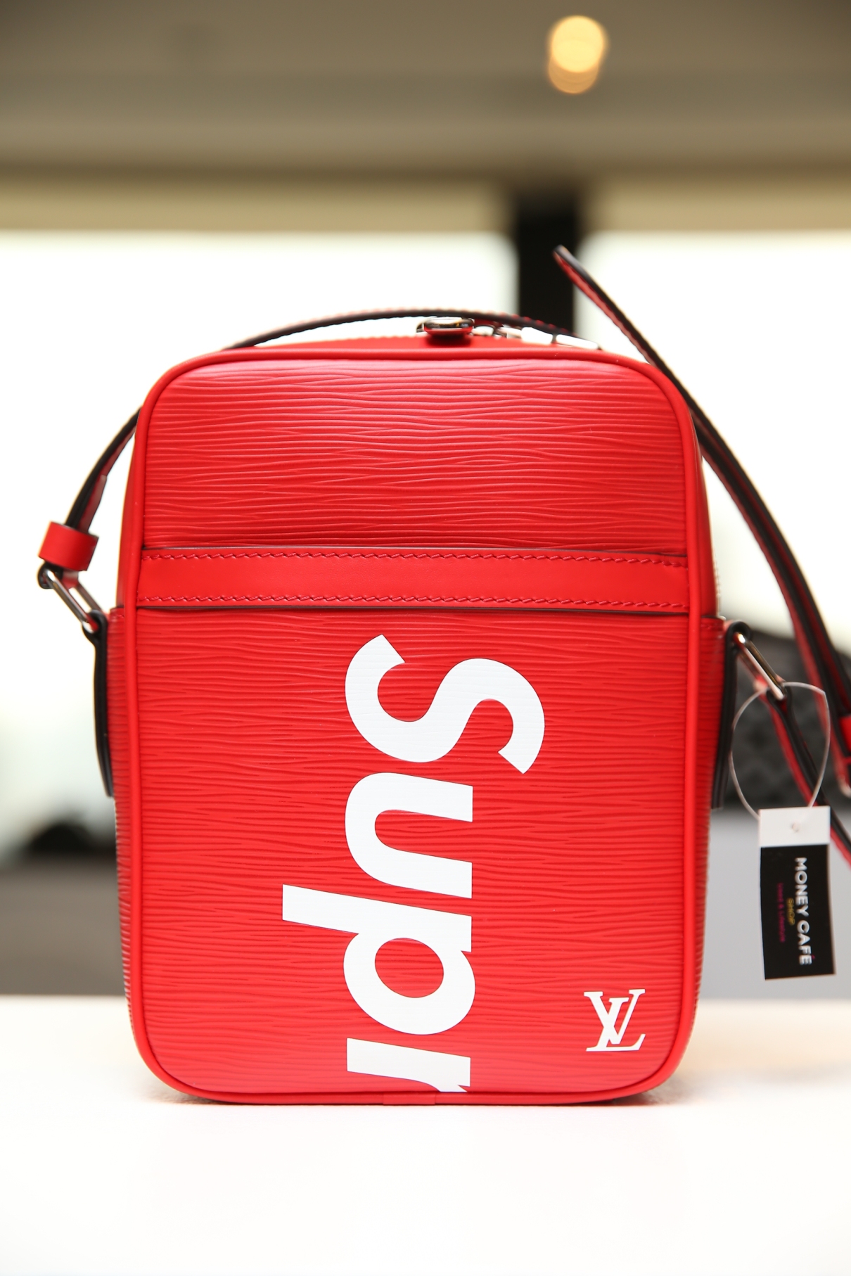 lv supreme danube pm