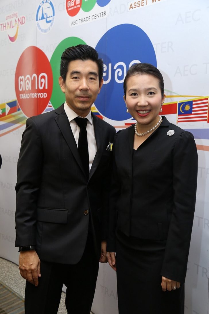 thumbnail_คุณโสมพัฒน์ -คุณวัลลภา ไตรโสรัตน์