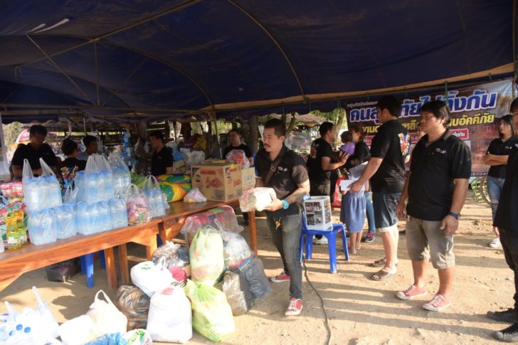 กลุ่มรถซิ่งช่วยบ้านไฟไหม้สุโขทัย