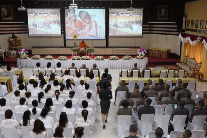 พระ2