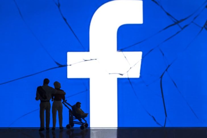 FRANCE-TECHNOLOGY-INTERNET-FACEBOOK