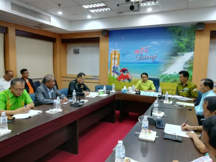 คณะผู้บริหารจังหวัดตรังแถลงข่าว