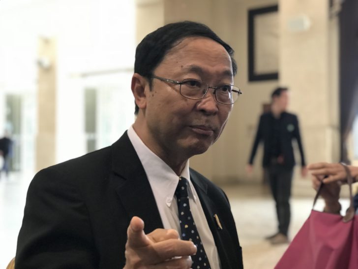 นายพิเชฐ ดุรงคเวโรจน์ รัฐมนตรีว่าการกระทรวง ดีอี