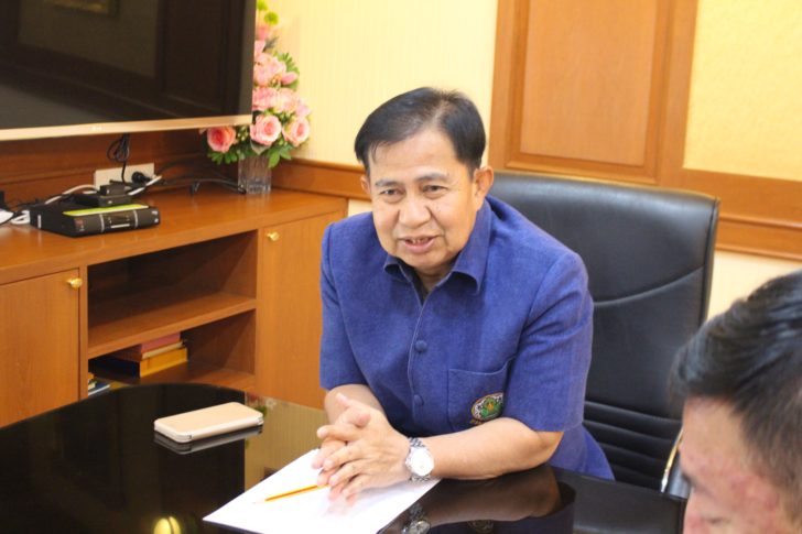 นายสุชาติ เจริญศรี ผู้อำนวยการสำนักงานชลประทานที่ 10