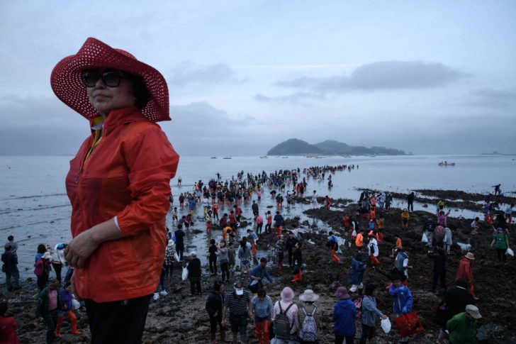 SKOREA-CULTURE-FESTIVAL-SEA PARTING