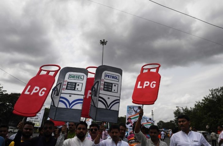 INDIA-ECONOMY-FUEL-TAX-PROTEST