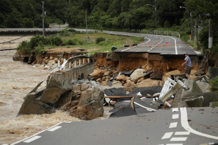 JAPAN-WEATHER-RAIN-FLOOD LANDSLIDE-TOLL