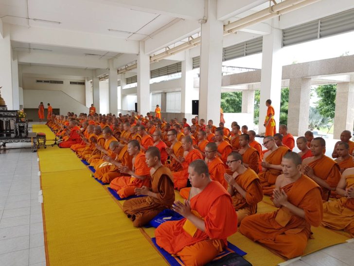 พระสงฆ์นานาชาติ