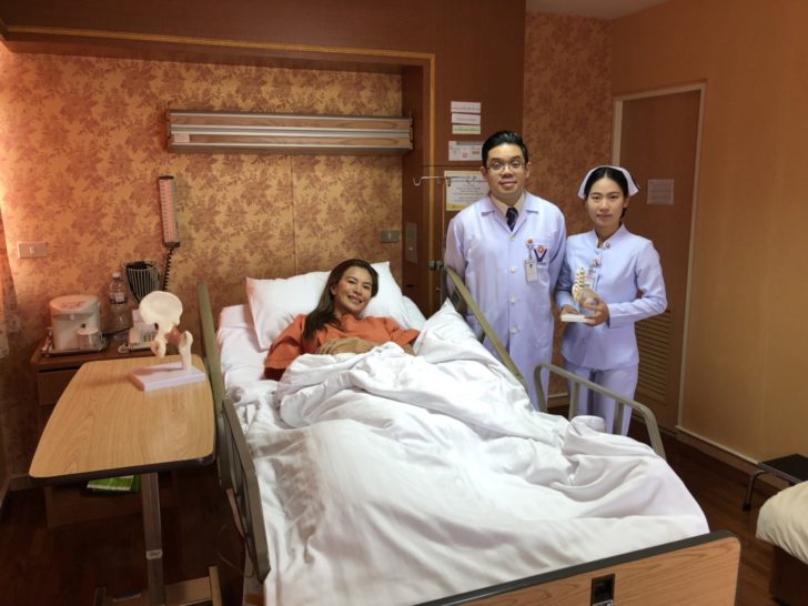 คุณเอ อัญชลี และนพ.ประพันธ์