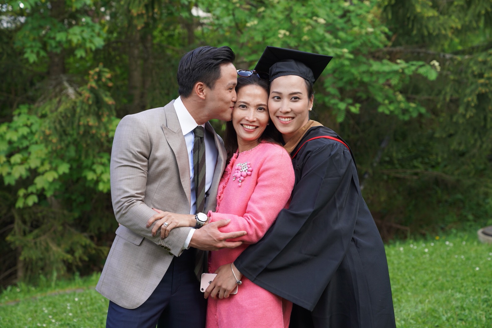 ชีวิตที่ต้องพิสูจน์ตัวเอง 'เป๊ก เศรณี ชาญวีรกูล' หนุ่มหล่อทายาทนักการเมือง