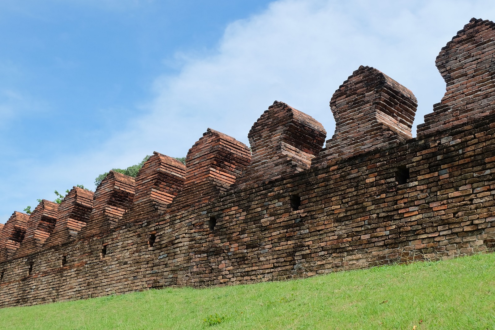ผลการค้นหารูปภาพสำหรับ ก าแพงเมืองนครศรีธรรมราช