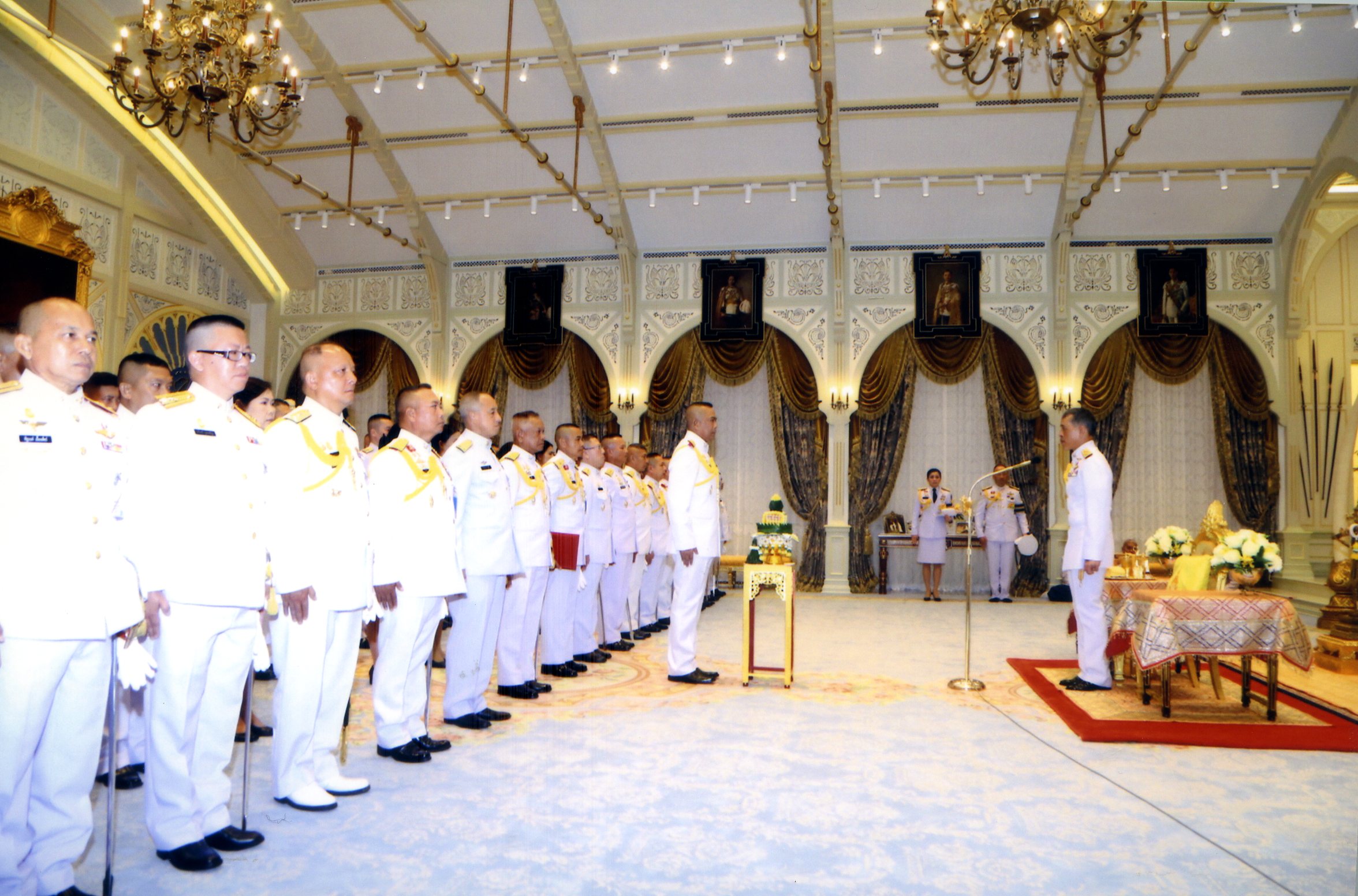 สมเด็จพระเจ้าอยู่หัว 