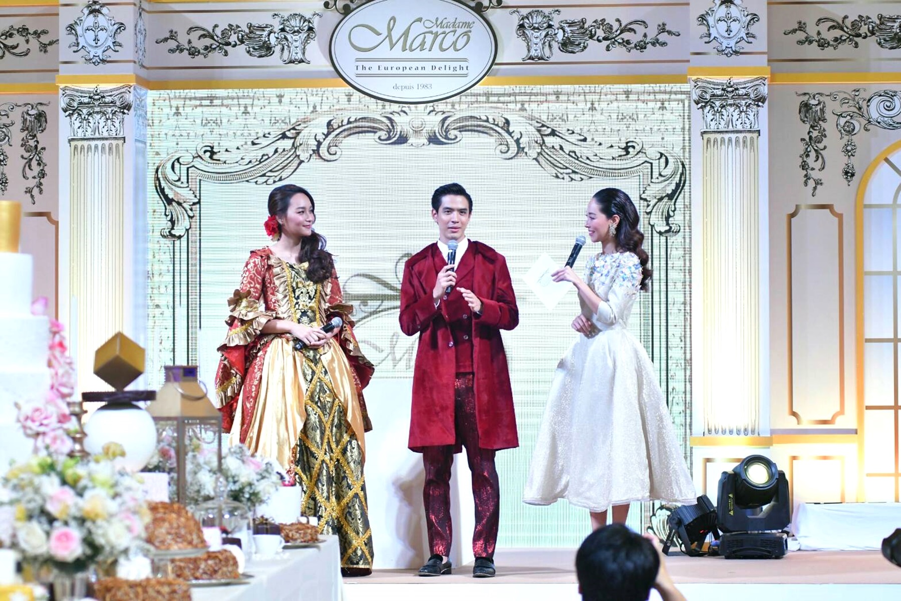 2 ดาราคู่ขวัญ
