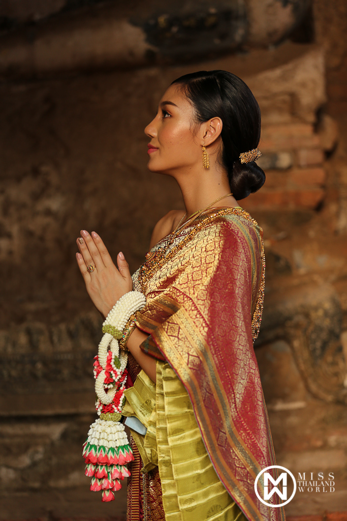 Nicolene Pichapa Limsnukan (THAILAND 2018) - Page 2 Untitled-16-of-23