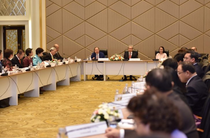 สมคิดประชุมทูตพาณิชย์