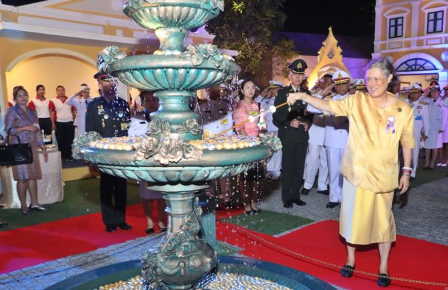 สมเด็จพระเทพรัตนราชสุดาฯ สยามบรมราชกุมารี เสด็จฯ ไปทรงเปิดงานกาชาดประจำปี 2561