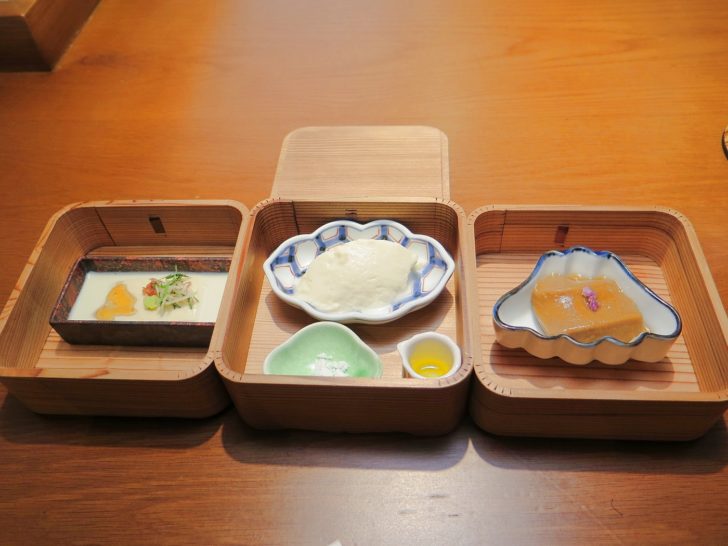 11MiharaTofuten ยูกิ โตฟู(Yuki Tofu) ฟองเต้าหู้หรือยูบะ(Yuba)มิลล์เฟย และเต้าหู้งา(Goma Tofu)
