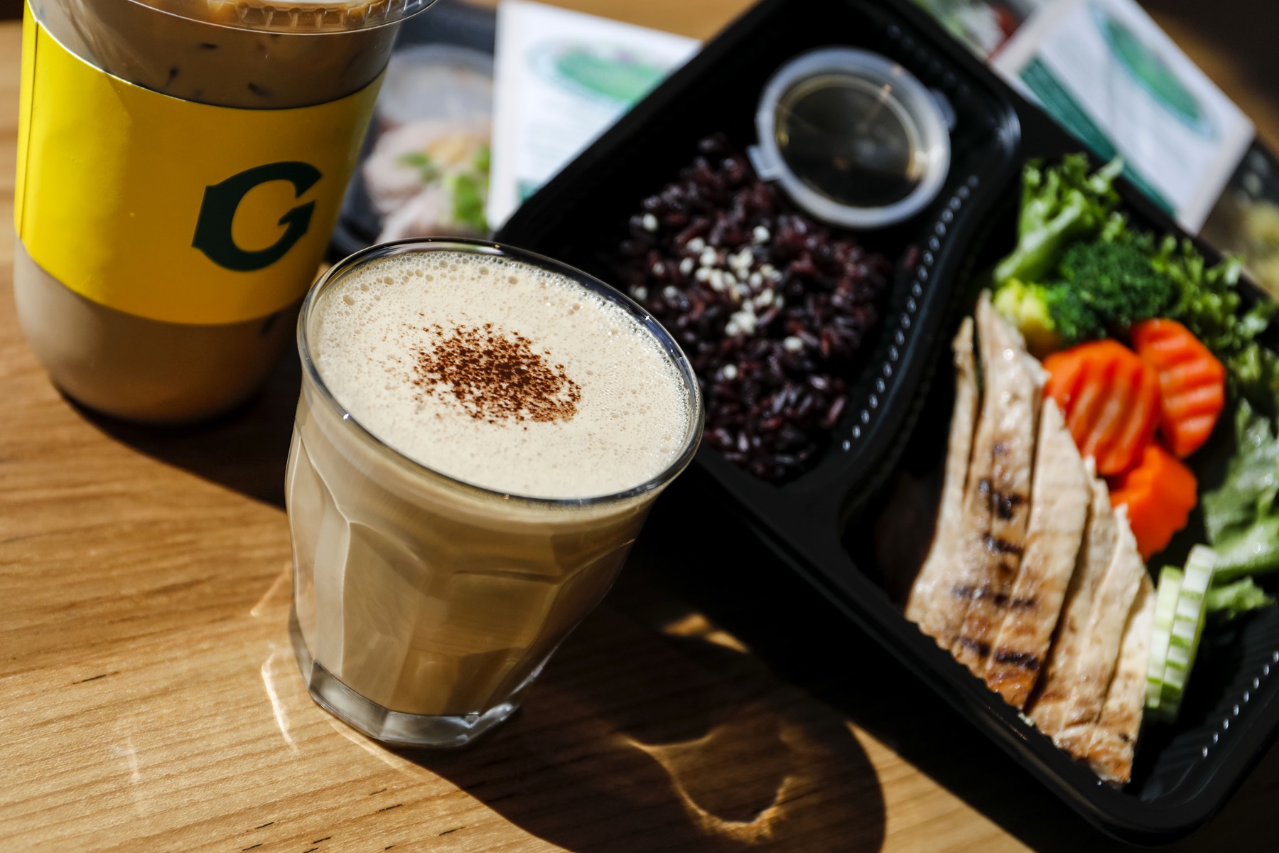 กาแฟโกลเด้นคอฟฟี่ (Golden Coffee) 65 บาท/แก้ว 