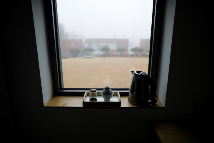 The Wider Image: South Koreans lock themselves up to escape prison of daily life