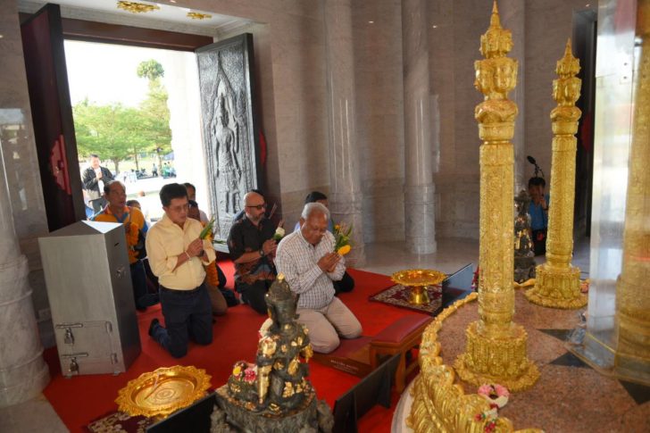 สุเทพ-เมืองคอน1