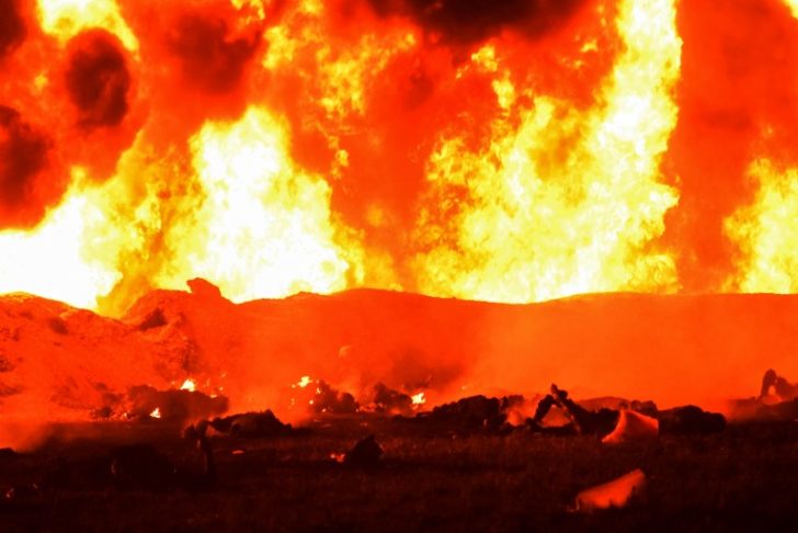 Al menos 20 muertos y 54 heridos por incendio en ducto de combustible en México