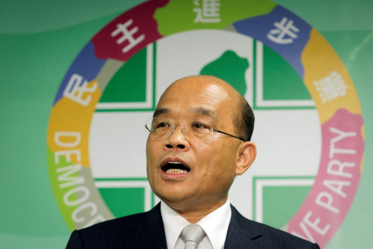 FILE PHOTO - Su Tseng-chang of Taiwan's Democratic Progressive Party (DPP) gives a speech during a news conference in Taipei, Taiwan