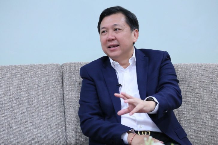 นายจตุพร บุรุษพัฒน์