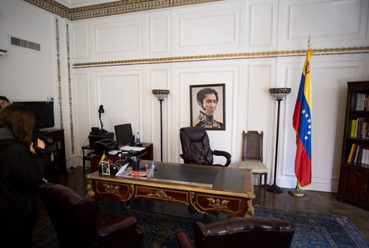 US-VENEZUELA-POLITICS-CONSULATE